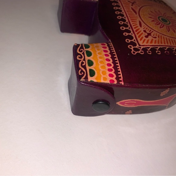 Leather Elephant Coin Bank - Picture 8 of 9